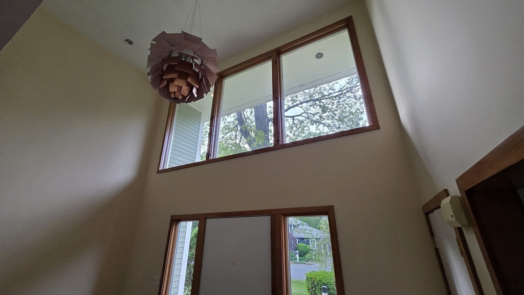 5 bed, 4+ bath apartment for rent at 130 East Emerson, Lexington — photo 22 of 23