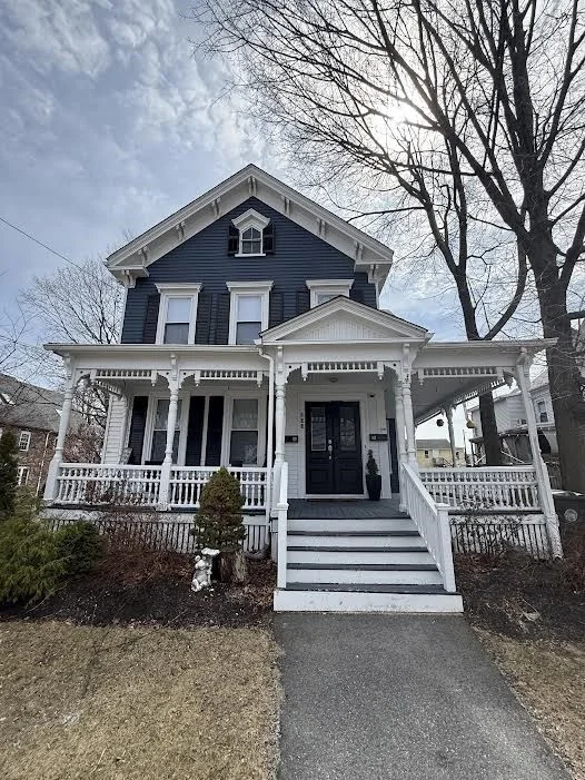 3 bed, 1 bath apartment for rent at 130 Elm St Unit 02, Marlborough — photo 1 of 6