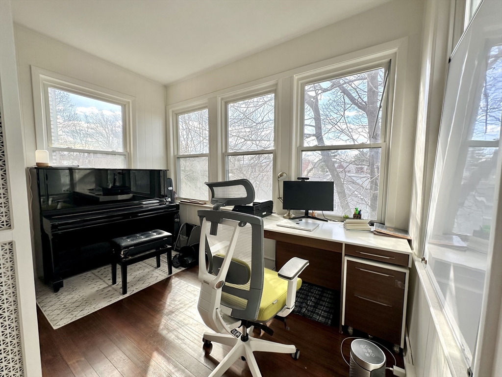 1 bed, 1 bath apartment for rent at 130 Fuller St Unit 6, Coolidge Corner — photo 3 of 9