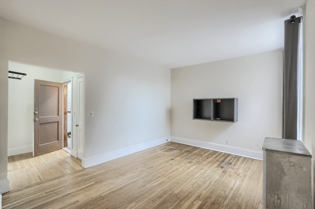 1 bed, 1 bath apartment for rent at 130 Fuller St Unit 6, Coolidge Corner — photo 8 of 9