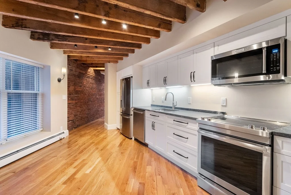 1 bed, 1 bath apartment for rent at 130 Fulton St Unit 16, Waterfront — photo 9 of 22