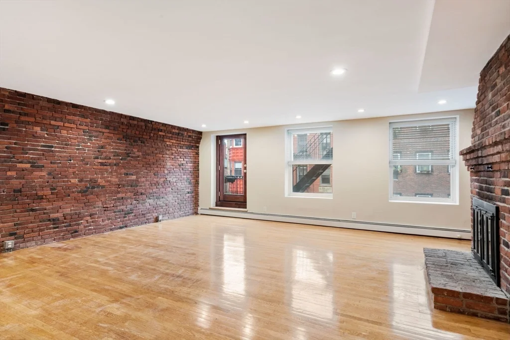 1 bed, 1 bath apartment for rent at 130 Fulton St Unit 16, Waterfront — photo 3 of 22