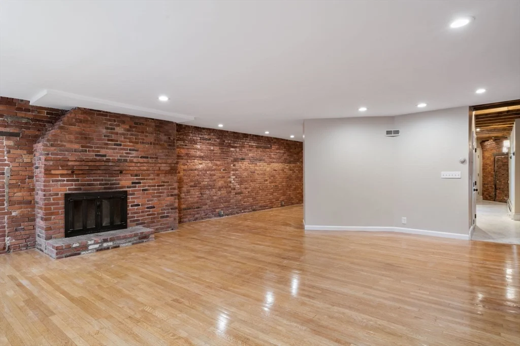 1 bed, 1 bath apartment for rent at 130 Fulton St Unit 16, Waterfront — photo 6 of 22