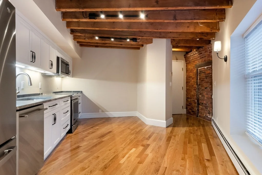 1 bed, 1 bath apartment for rent at 130 Fulton St Unit 16, Waterfront — photo 11 of 22