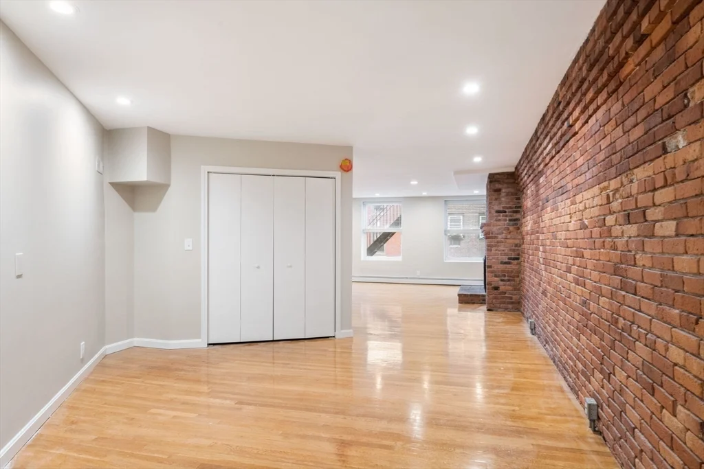1 bed, 1 bath apartment for rent at 130 Fulton St Unit 16, Waterfront — photo 14 of 22