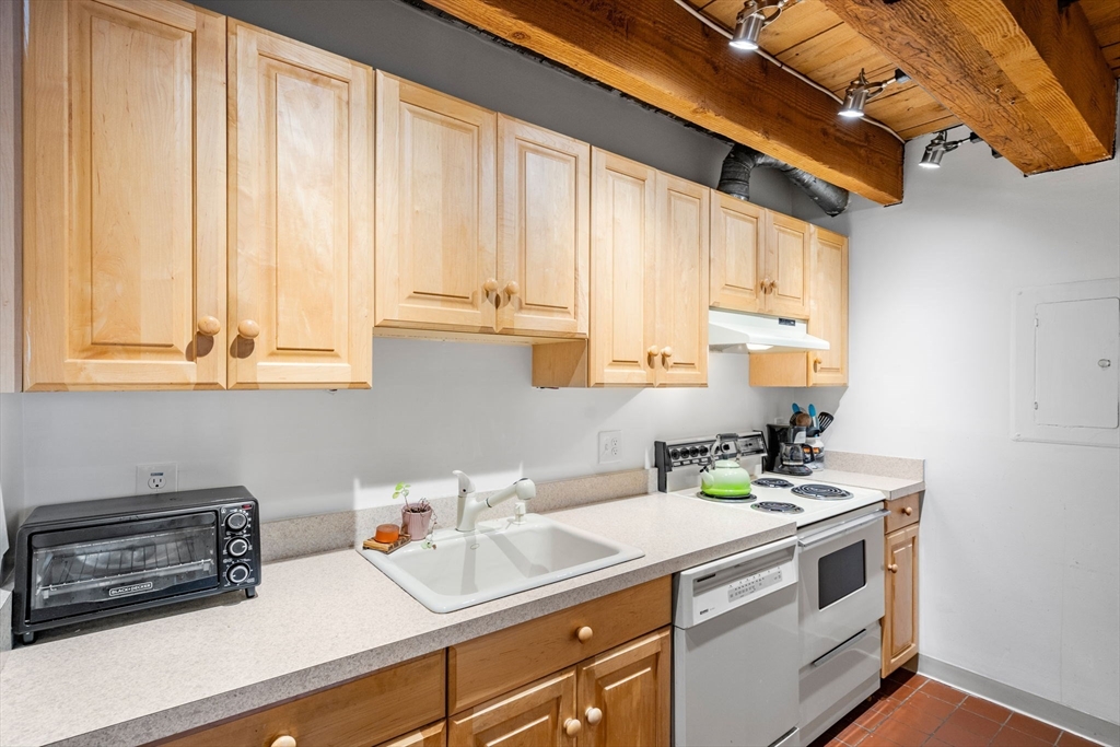 1 bed, 1 bath apartment for rent at 130 Fulton St Unit 19, Waterfront — photo 7 of 15
