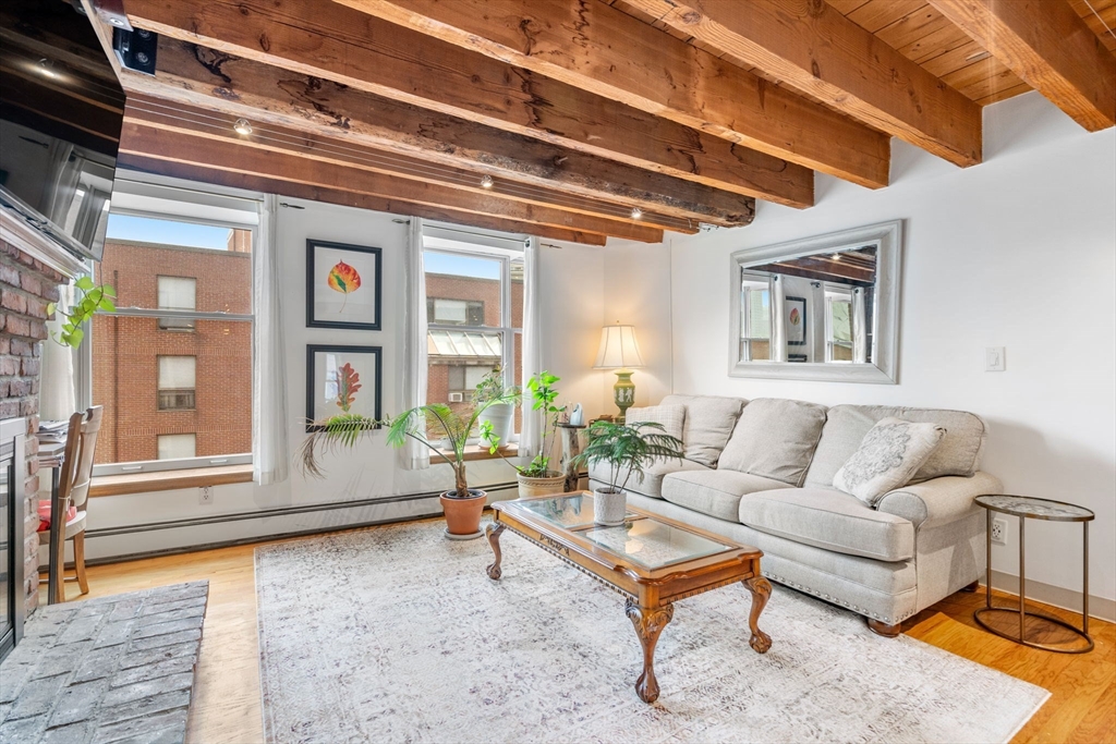1 bed, 1 bath apartment for rent at 130 Fulton St Unit 19, Waterfront — photo 3 of 15