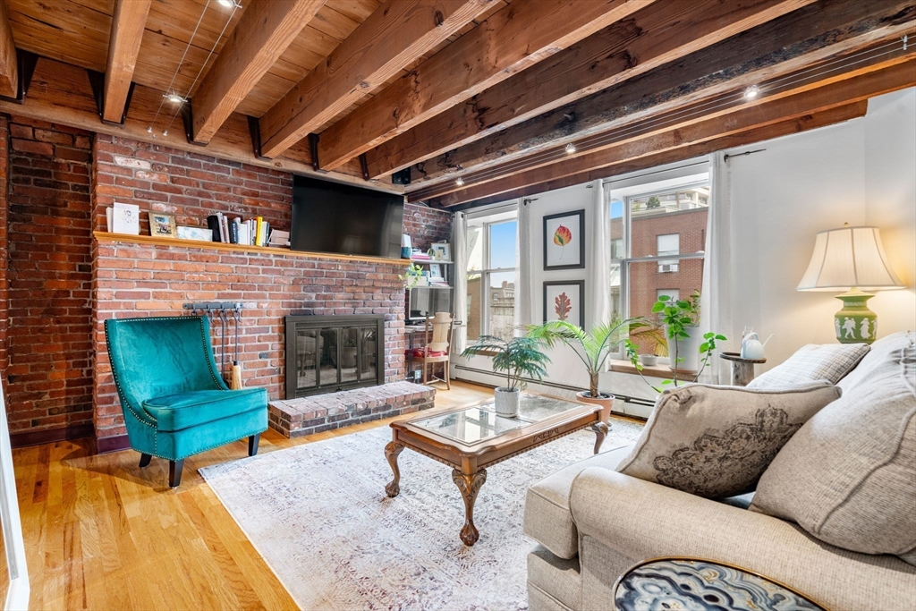 1 bed, 1 bath apartment for rent at 130 Fulton St Unit 19, Waterfront