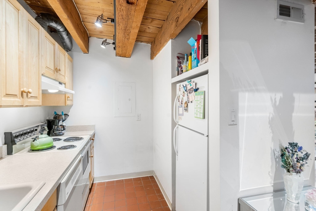1 bed, 1 bath apartment for rent at 130 Fulton St Unit 19, Waterfront — photo 9 of 15