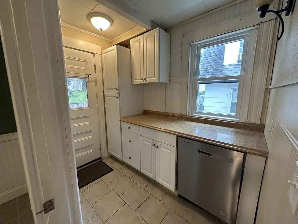 2 bed, 1 bath apartment for rent at 130 Glendale Rd Unit 130, Quincy Center — photo 3 of 8