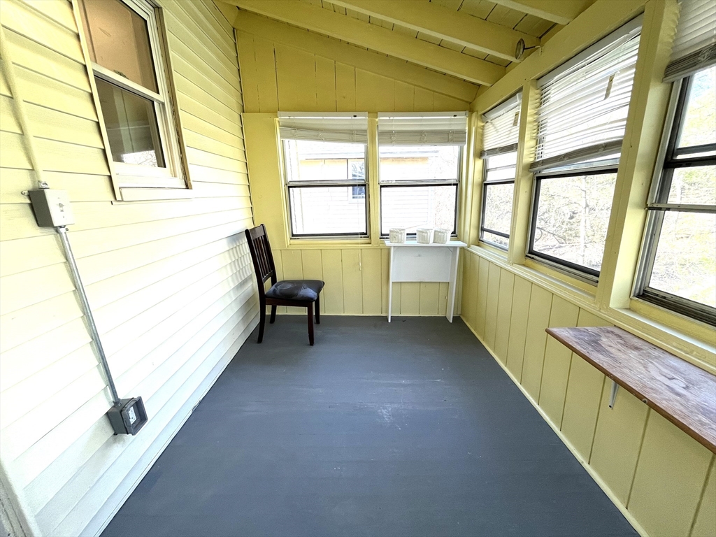 3 bed, 1 bath apartment for rent at 130 Grove St Unit 2, West Roxbury — photo 24 of 27