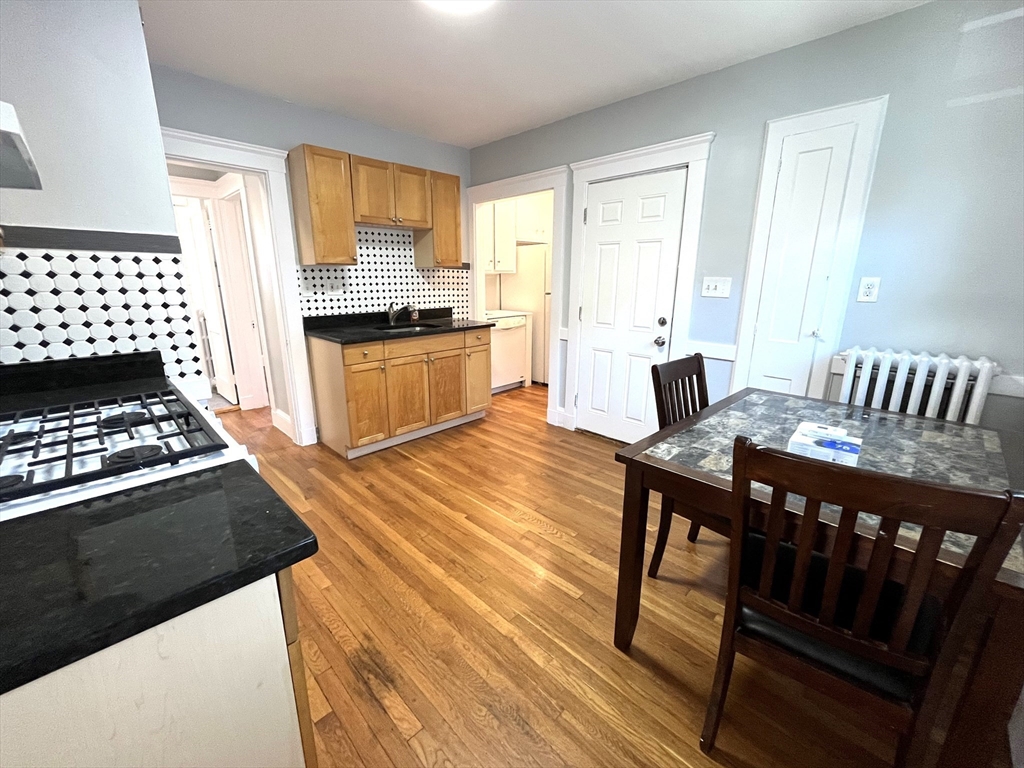3 bed, 1 bath apartment for rent at 130 Grove St Unit 2, West Roxbury — photo 3 of 27