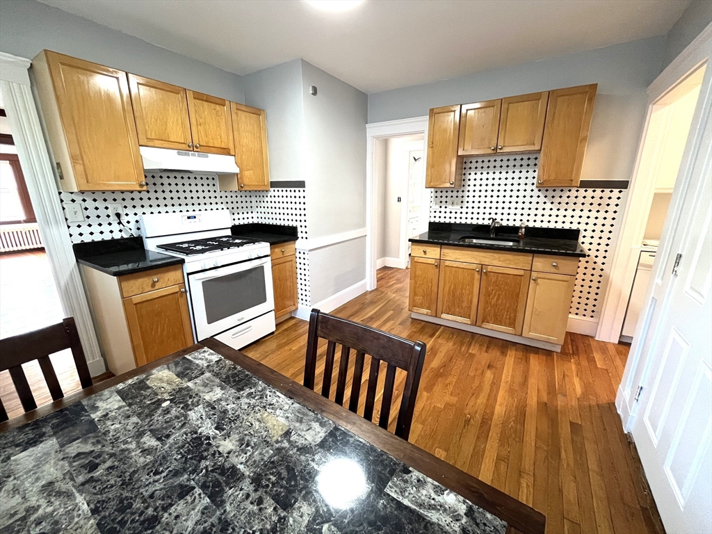 3 bed, 1 bath apartment for rent at 130 Grove St Unit 2, West Roxbury — photo 1 of 27