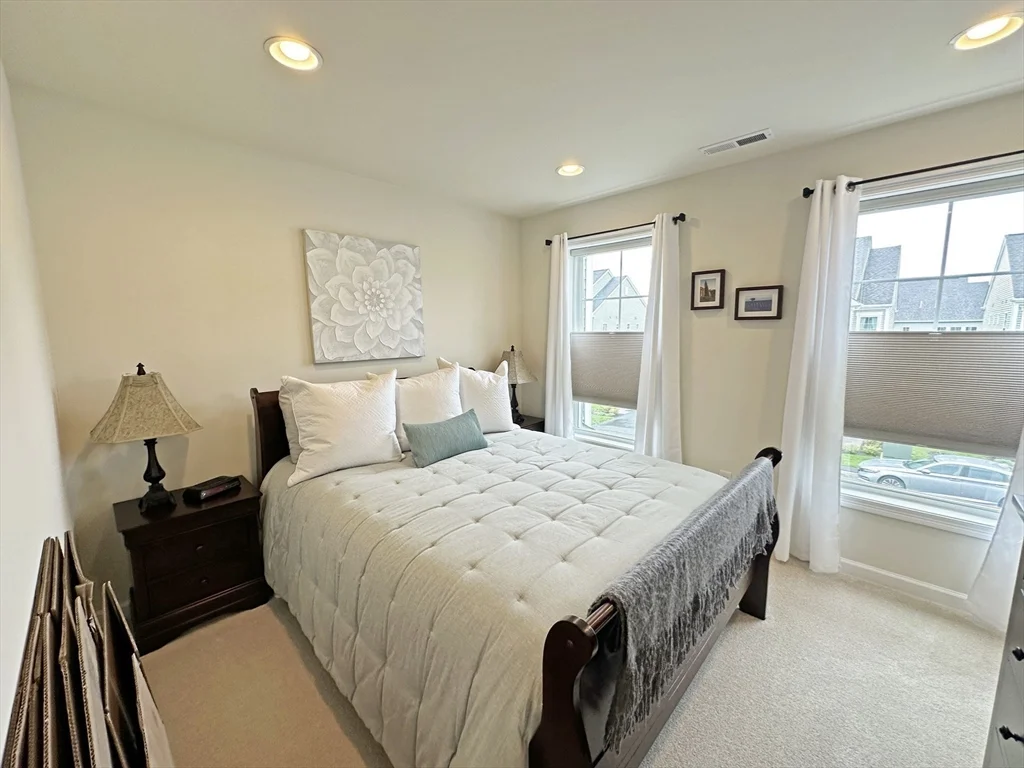 3 bed, 2 bath apartment for rent at 130 Heron Ln Unit 130, Sudbury — photo 22 of 27