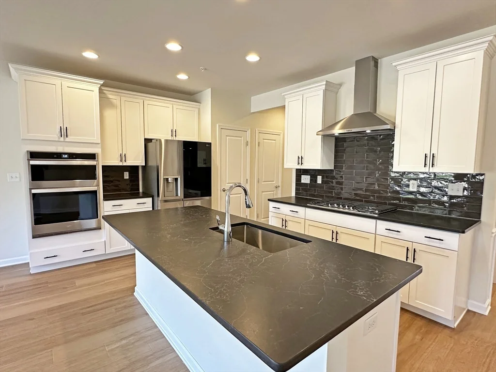 3 bed, 2 bath apartment for rent at 130 Heron Ln Unit 130, Sudbury — photo 3 of 27