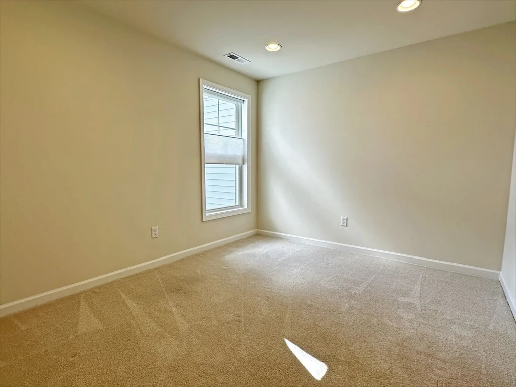 3 bed, 2 bath apartment for rent at 130 Heron Ln Unit 130, Sudbury — photo 25 of 27