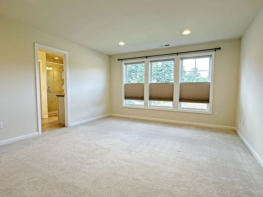 3 bed, 2 bath apartment for rent at 130 Heron Ln Unit 130, Sudbury — photo 14 of 27