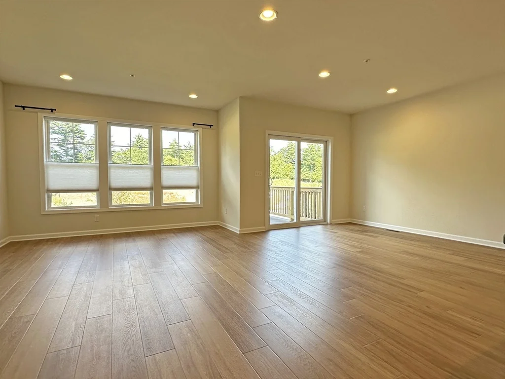 3 bed, 2 bath apartment for rent at 130 Heron Ln Unit 130, Sudbury — photo 11 of 27