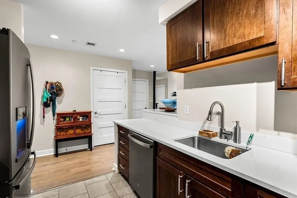 2 bed, 2 bath apartment for rent at 130 John St Unit 459, Downtown — photo 16 of 42