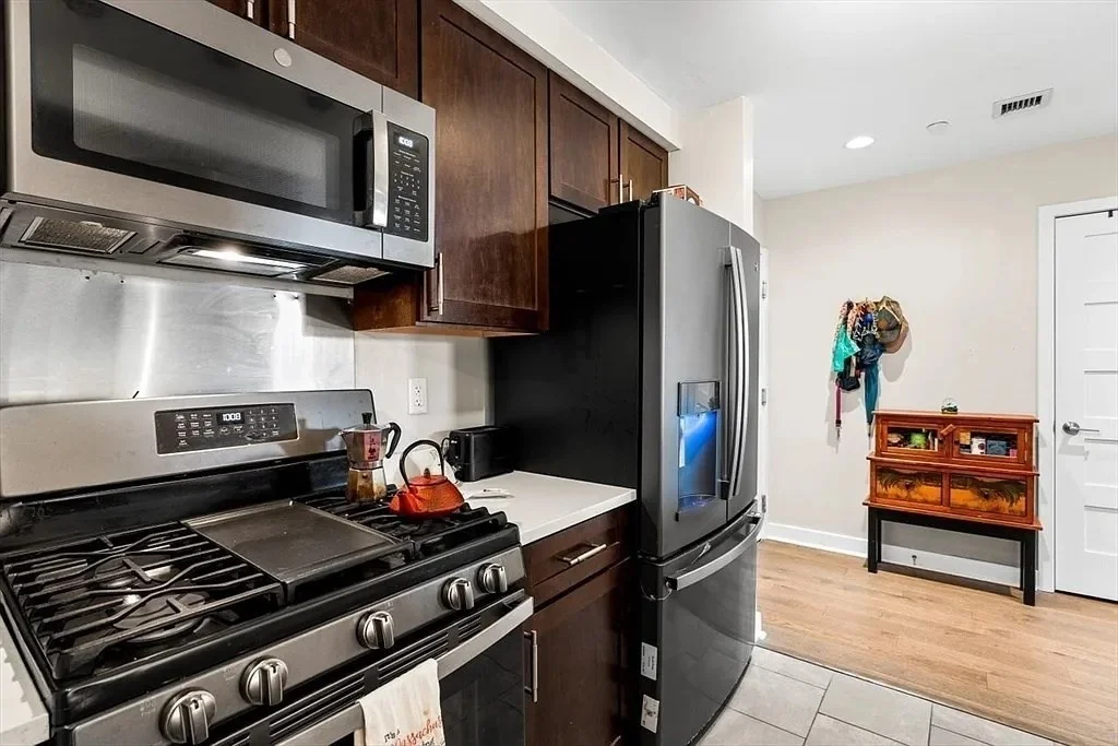 2 bed, 2 bath apartment for rent at 130 John St Unit 459, Downtown — photo 18 of 42