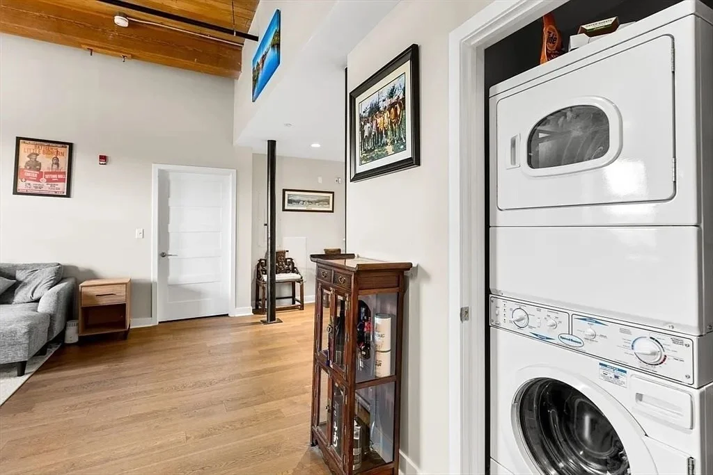 2 bed, 2 bath apartment for rent at 130 John St Unit 459, Downtown — photo 4 of 42