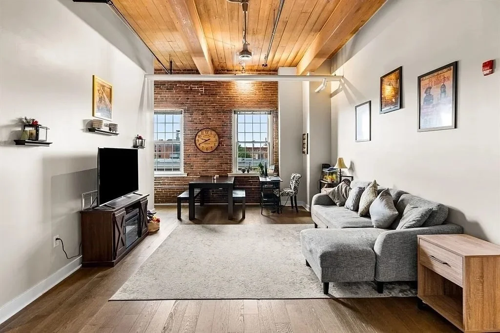 2 bed, 2 bath apartment for rent at 130 John St Unit 459, Downtown