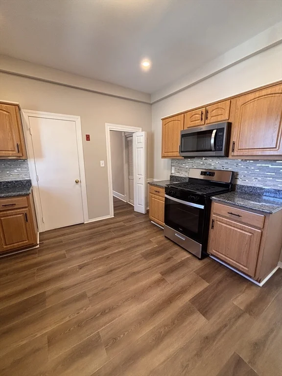 4 bed, 2 bath apartment for rent at 130 Linden Ave Unit 130, Malden — photo 4 of 19