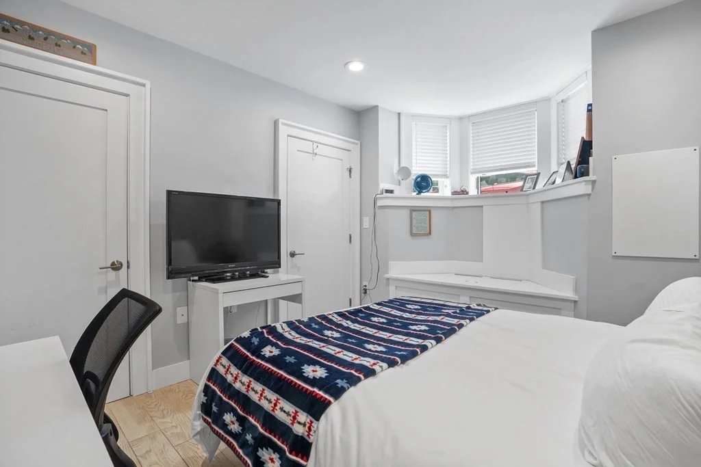 4 bed, 2 bath apartment for rent at 130 M St Unit 1, South Boston — photo 8 of 14