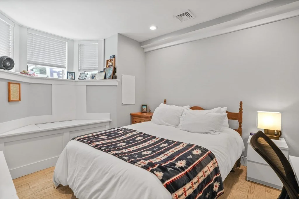 4 bed, 2 bath apartment for rent at 130 M St Unit 1, South Boston — photo 9 of 14