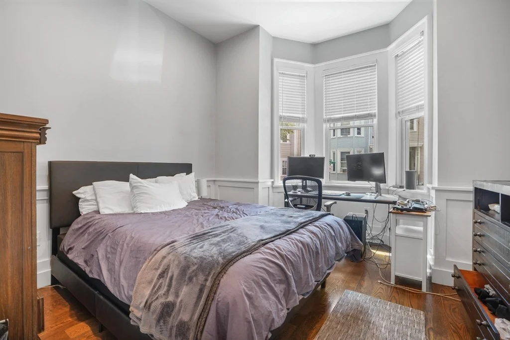 4 bed, 2 bath apartment for rent at 130 M St Unit 1, South Boston — photo 5 of 14