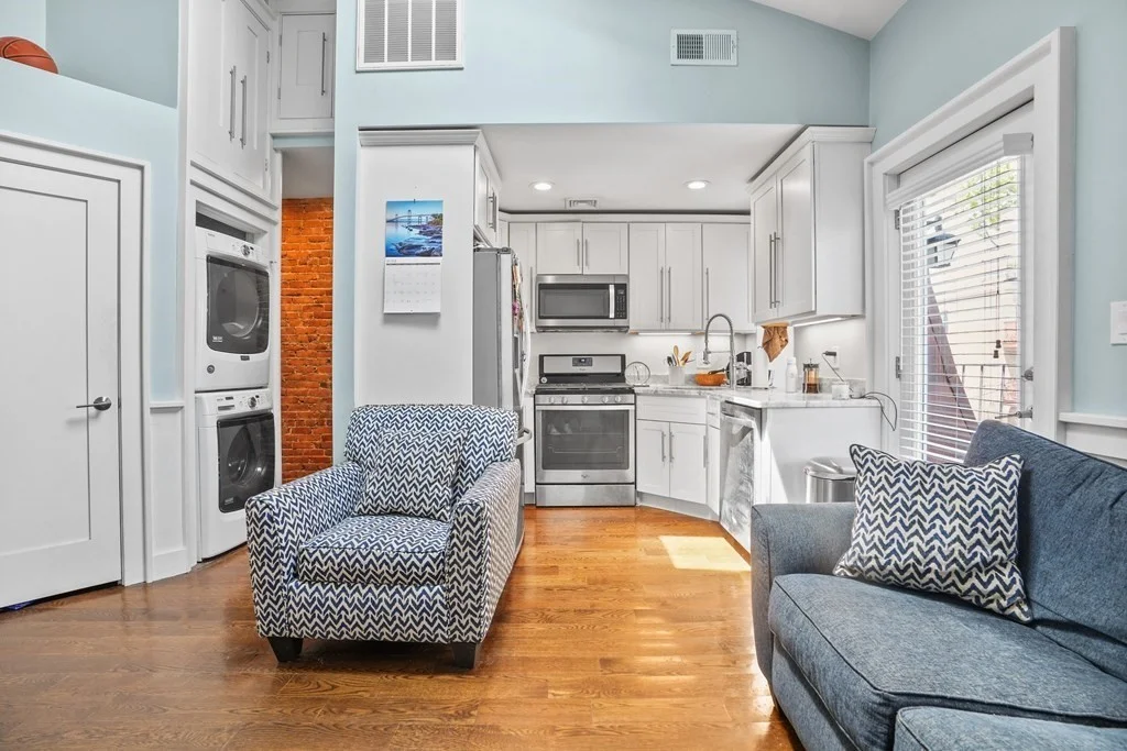 2 bed, 1 bath apartment for rent at 130 M St Unit 2, South Boston — photo 3 of 8