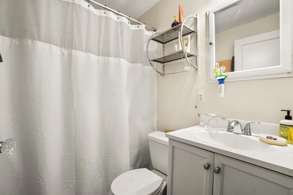 2 bed, 1 bath apartment for rent at 130 Myrtle St Unit 1, Beacon Hill — photo 6 of 6