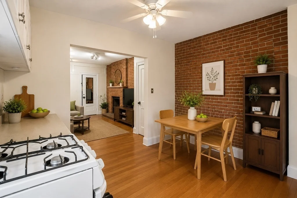 2 bed, 1 bath apartment for rent at 130 Myrtle St Unit 1, Beacon Hill — photo 5 of 6
