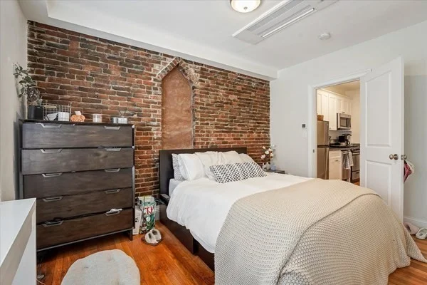 1 bed, 1 bath apartment for rent at 130 Myrtle St Unit 1F, Beacon Hill