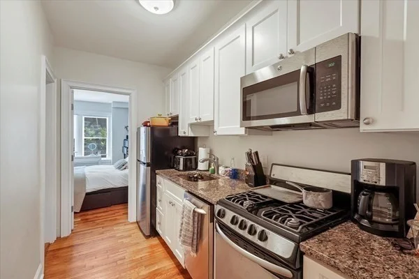 1 bed, 1 bath apartment for rent at 130 Myrtle St Unit 1F, Beacon Hill — photo 3 of 5