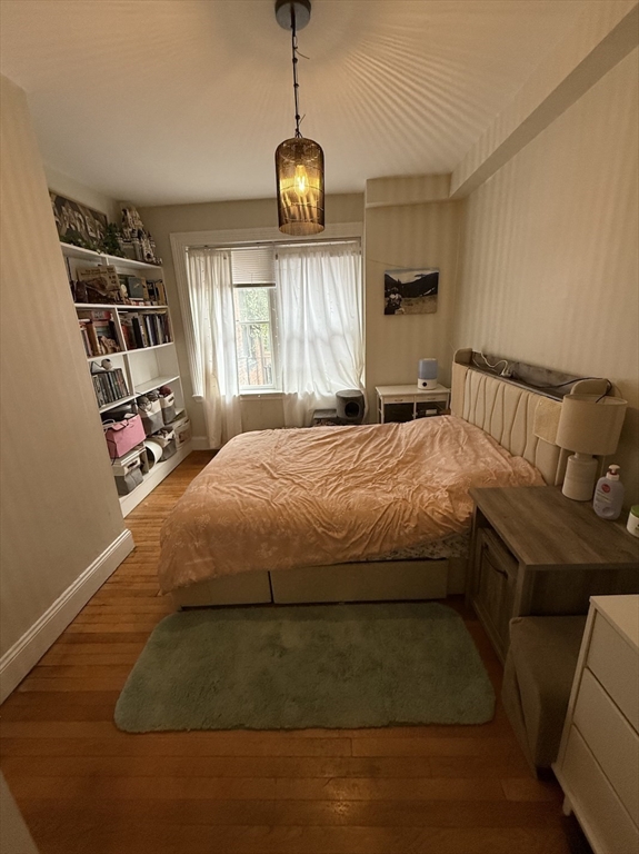 1 bed, 1 bath apartment for rent at 130 Myrtle St Unit 4, Beacon Hill — photo 3 of 8
