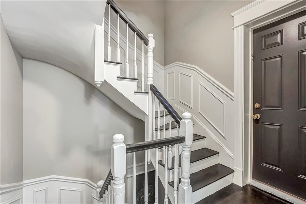 1 bed, 1 bath apartment for rent at 130 Myrtle St Unit 4, Beacon Hill — photo 7 of 8