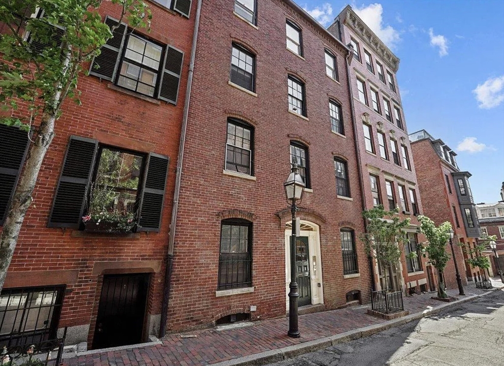 1 bed, 1 bath apartment for rent at 130 Myrtle St Unit 6, Beacon Hill — photo 8 of 9