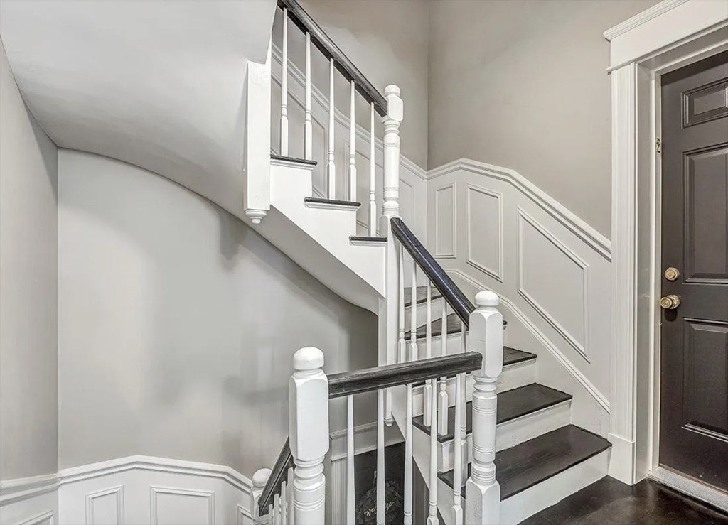 1 bed, 1 bath apartment for rent at 130 Myrtle St Unit 6, Beacon Hill — photo 7 of 9