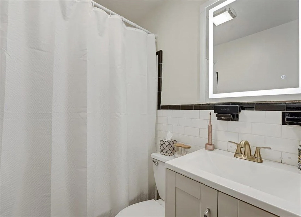 1 bed, 1 bath apartment for rent at 130 Myrtle St Unit 6, Beacon Hill — photo 6 of 9