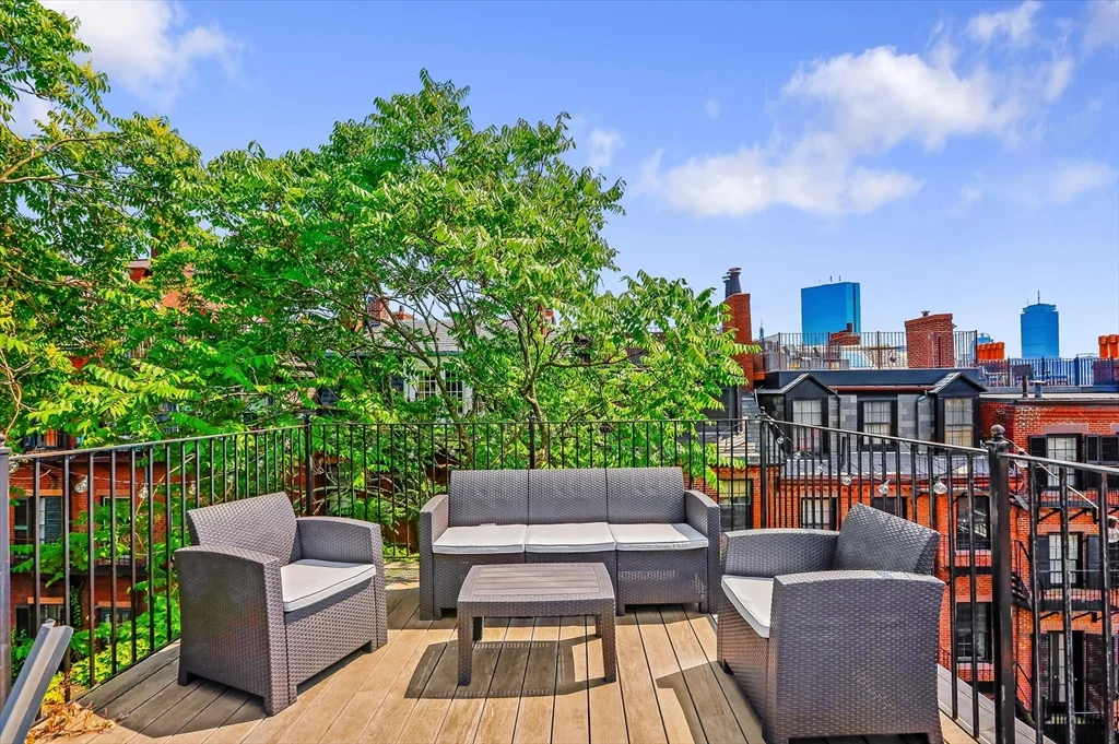 2 bed, 2 bath apartment for rent at 130 Myrtle St Unit PH, Beacon Hill — photo 13 of 13