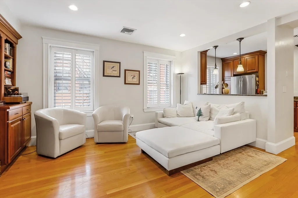2 bed, 2 bath apartment for rent at 130 Myrtle St Unit PH, Beacon Hill — photo 1 of 13