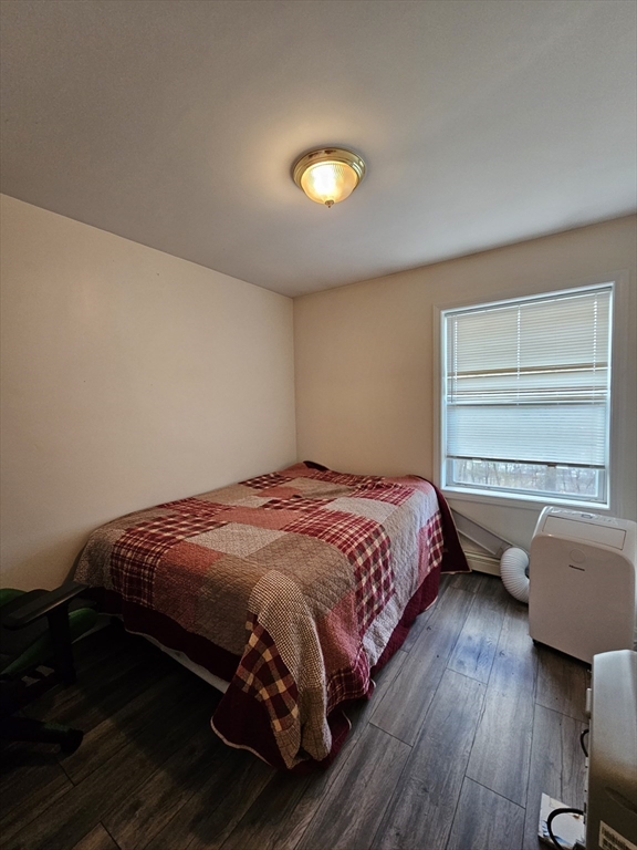 3 bed, 1 bath apartment for rent at 130 Norfolk St Unit 130, Worcester — photo 8 of 17