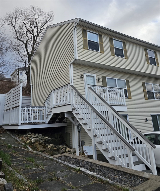 3 bed, 1 bath apartment for rent at 130 Norfolk St Unit 130, Worcester — photo 1 of 17