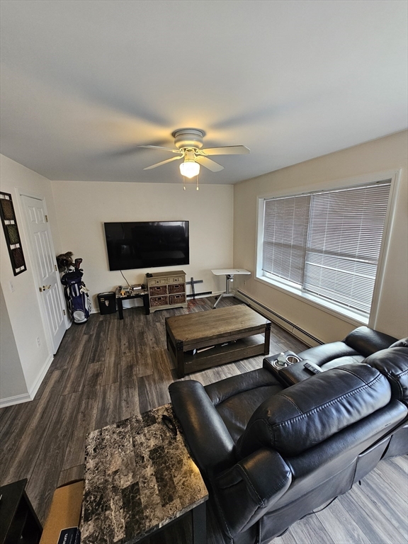 3 bed, 1 bath apartment for rent at 130 Norfolk St Unit 130, Worcester — photo 2 of 17