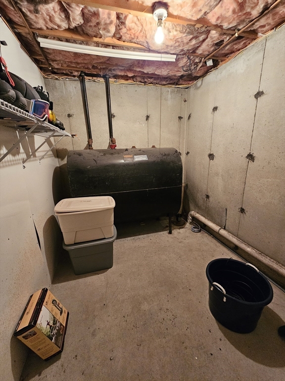 3 bed, 1 bath apartment for rent at 130 Norfolk St Unit 130, Worcester — photo 12 of 17