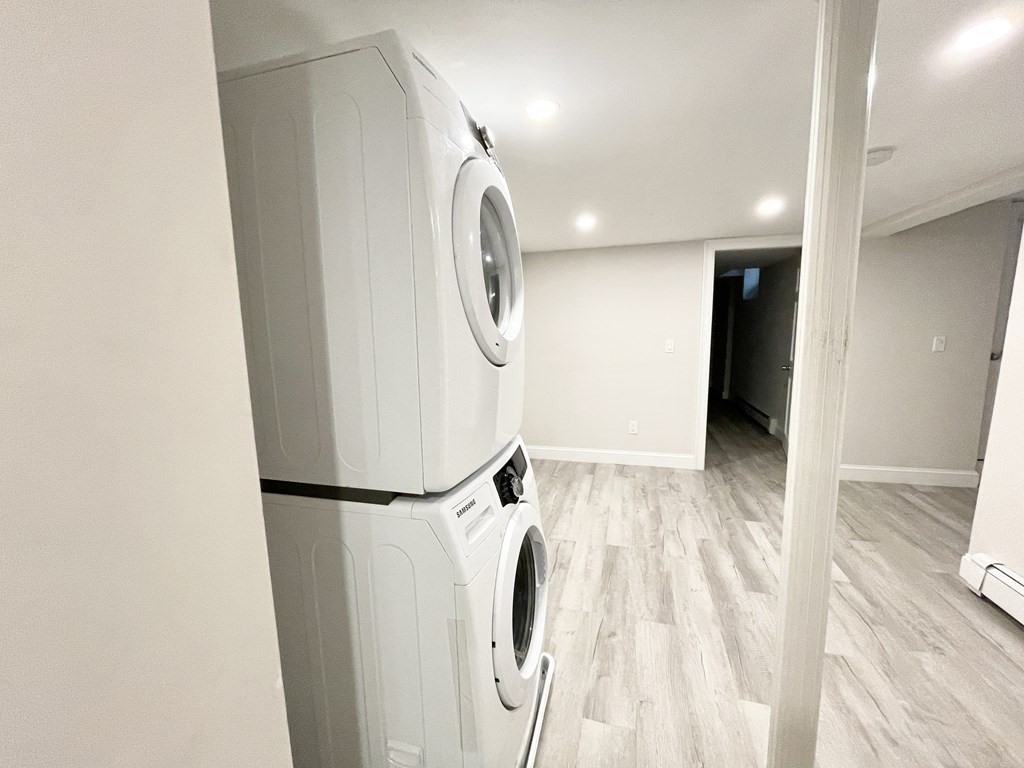 5 bed, 1 bath apartment for rent at 130 P Unit 1, Boston — photo 13 of 15