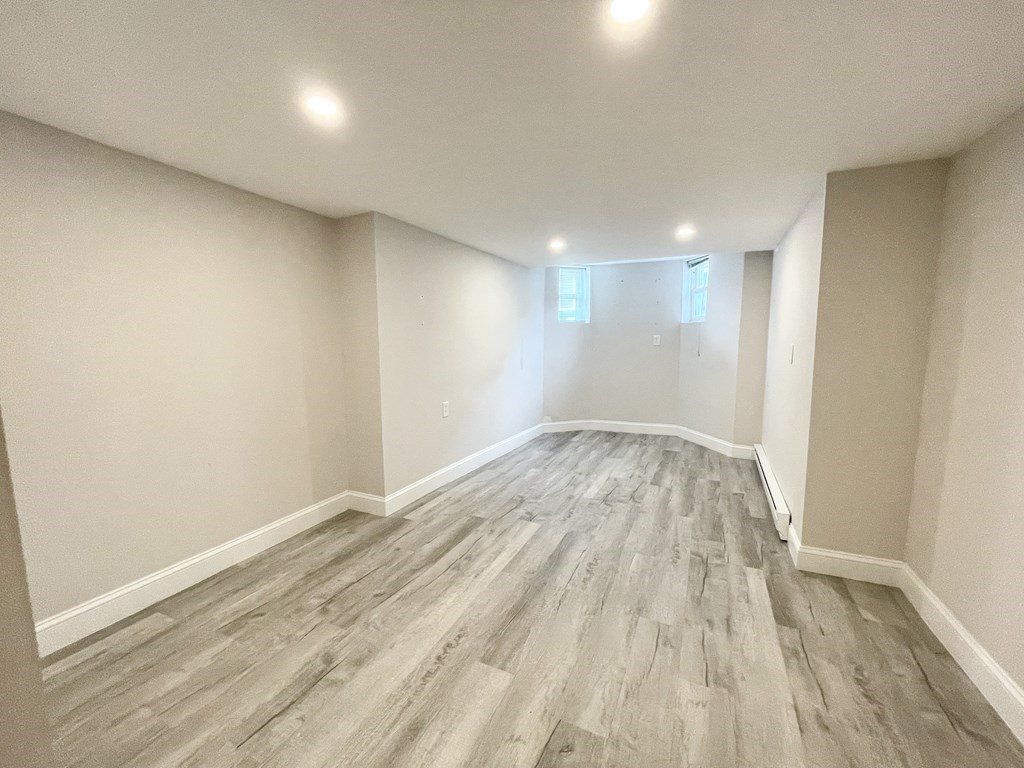 5 bed, 1 bath apartment for rent at 130 P Unit 1, Boston — photo 11 of 15