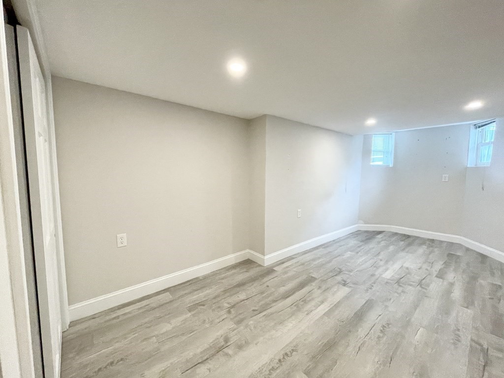 5 bed, 1 bath apartment for rent at 130 P Unit 1, Boston — photo 10 of 15