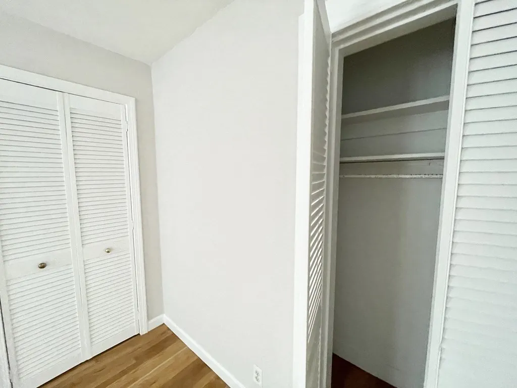 5 bed, 2 bath apartment for rent at 130 P Unit 2, Boston — photo 14 of 23